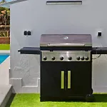 فيلة San Patricio I Piscina Privada I Jacuzzi I Bbq I Ps5 I Aire Acon I 3000m2 I 5min-centro *
