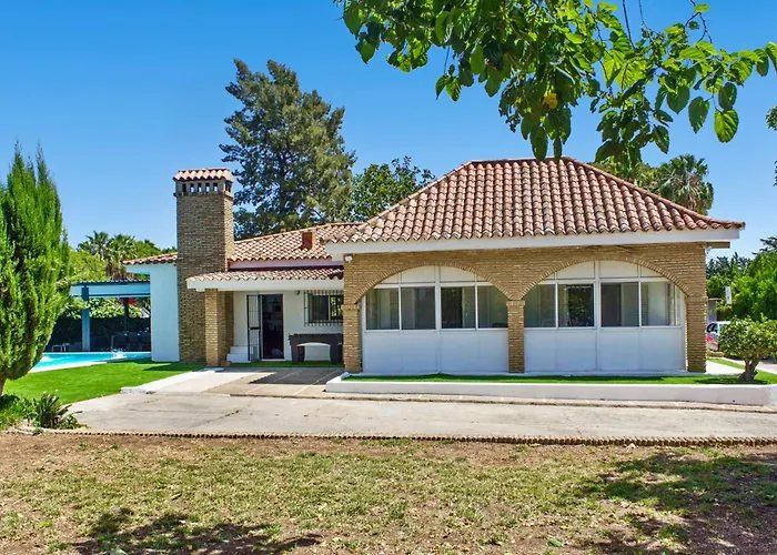 San Patricio I Piscina Privada I Jacuzzi I Bbq I Ps5 I Aire Acon I 3000m2 I 5min-centro * Jerez de la Frontera