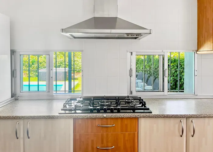 San Patricio I Piscina Privada I Jacuzzi I Bbq I Ps5 I Aire Acon I 3000m2 I 5min-centro * חרז