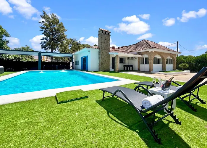 San Patricio I Piscina Privada I Jacuzzi I Bbq I Ps5 I Aire Acon I 3000m2 I 5min-centro * Jerez de la Frontera